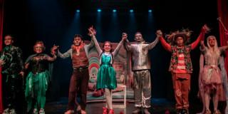 Asiste con amigos y familia al musical Mago de Oz