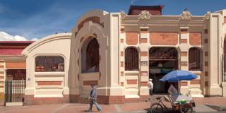 Panorámica Plaza de Mercado de Las Cruces.