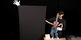 Imagen de un Ukelele sobre una mesa 