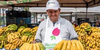 Foto de un campesino durante una de las jornadas de los Mercados Campesinos de Bogotá.