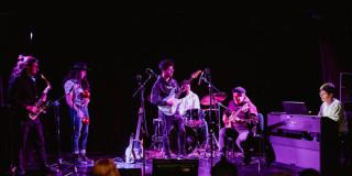 Imagen de agrupación de jazz en vivo en el Muelle de la FUGA