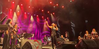Imagen de artistas femeninas de 'Clásicas del amor' en concierto