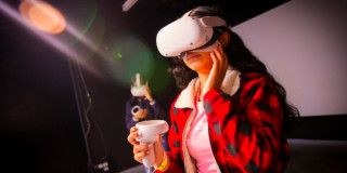 Imagen de niña con gafas 3D