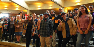 Imagen de grupo de personas participantes del Festival Reverso 2025