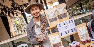 Foto de emprendedores en una de las ferias de 'Hecho en Bogotá'.