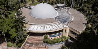 Imagen exterior del Planetario de Bogotá