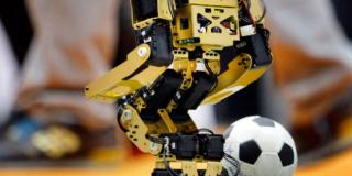 En el mes TIC, robots se toman Bogotá