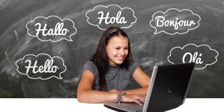 Se necesita recepcionista estudiantil bilingüe