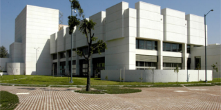 La Biblioteca Julio Mario Santo Domingo, una de las mejores del país