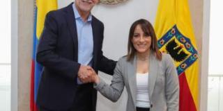 Alcalde Peñalosa posesionó a Catalina Rivera como directora del Instituto de Protección y Bienestar Animal
