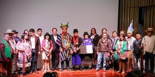 Distrito posesionó a 14 gobernadores y gobernadoras indígenas