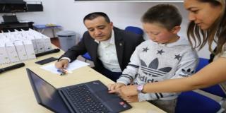 381 computadores fueron entregados a 12 Colegios Distritales de Usaquén 