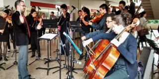 Música de mediodía en el Bulevar de las Artes