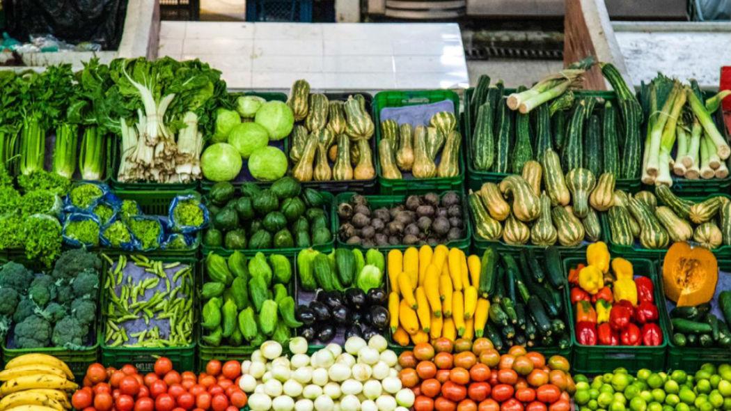 Frutas y verduras frescas - Foto: IPES