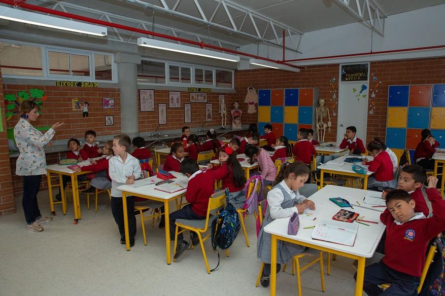 Publicación resultados de traslados entre colegios - Foto: Comunicaciones Alcaldía / Andrés Sandoval