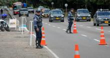 Foto de agentes de tránsito en una vía de Bogotá 