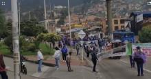 Foto de manifestación en una vía de Bogotá 