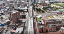Foto de frente de obra del Metro .