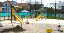 Foto que muestra un parque que está en construcción 