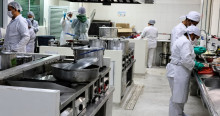Foto de personas de una empresa de alimentos en Bogotá.