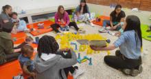 Imagen de madres con Primera Infancia en actividades de BibloRed