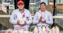 Foto de campesinos y campesinas en una de las ferias de Mercados Campesinos de Bogotá.