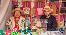 Foto de emprendedores en una de las ferias de 'Hecho en Bogotá'.