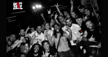 Imagen de varias personas disfrutando de un evento de los Escenarios Móviles de Idartes.