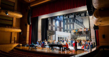 Imagen de Boheme en ensayo en el Teatro Mayor Julio Mario Santo Domingo