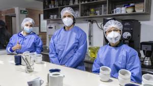 Personas con tapabocas