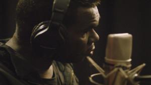 Gurrumul es un retrato de un artista al borde de la reverencia global, y las luchas que él y sus seres más cercanos enfrentaron para equilibrar lo que más le importaba y mantener el espectáculo en la carretera.