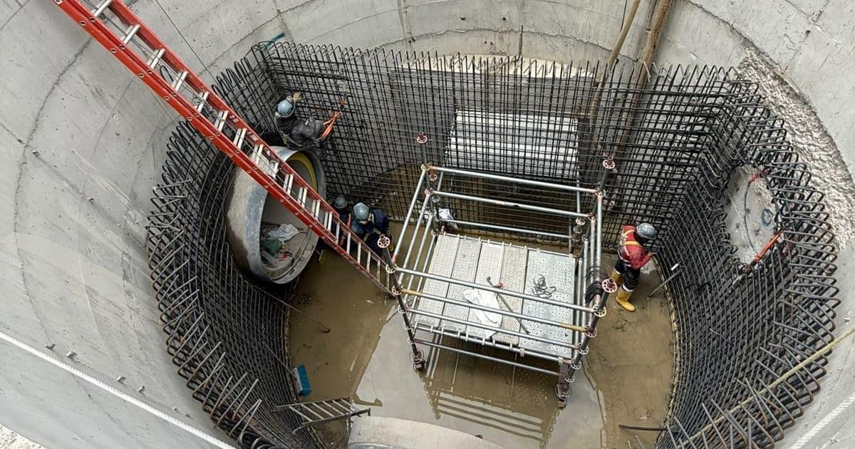 Foto de obras en la calle 100 del proyecto de la Troncal de TransMilenio en la avenida carrera 68.