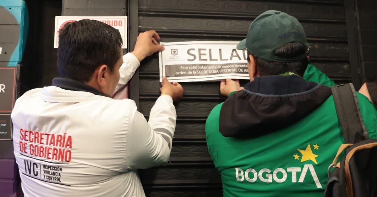 Foto de funcionarios del Distrito 