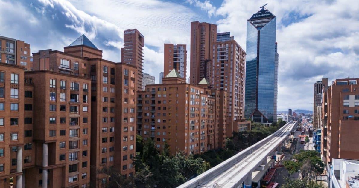 Foto de un trazado del Metro en la avenida Caracas