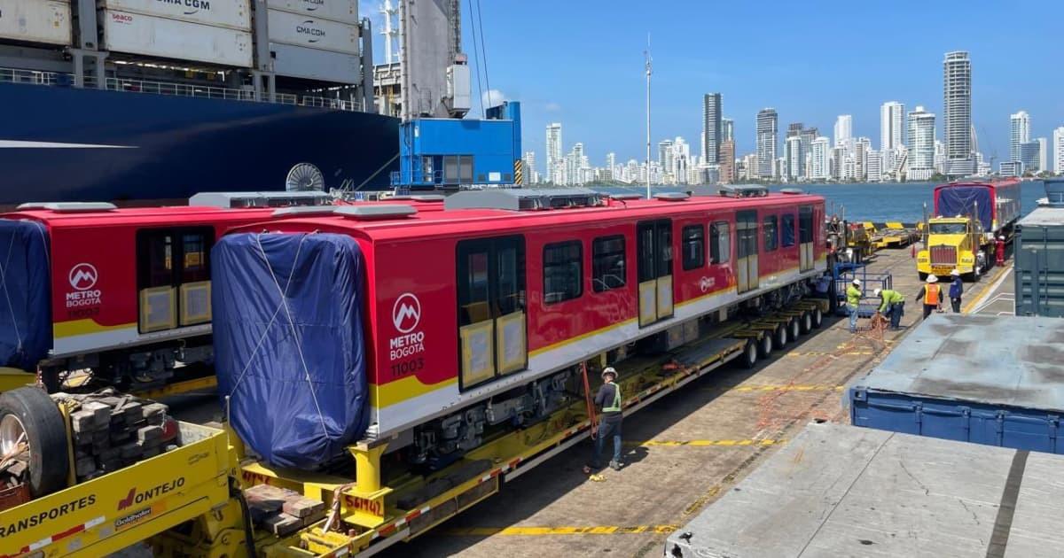 Foto del noveno tren de la Línea 1 del Metro Bogotá en el Puerto de Cartagena.