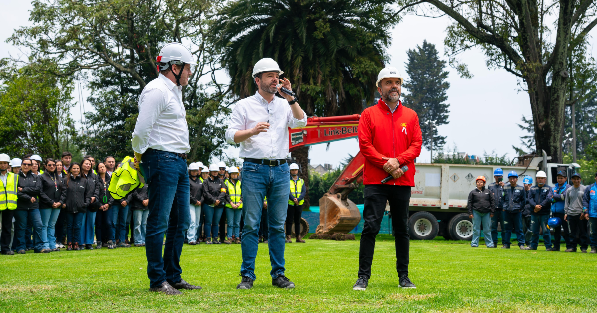 Imagen del alcalde y el director del IDRD
