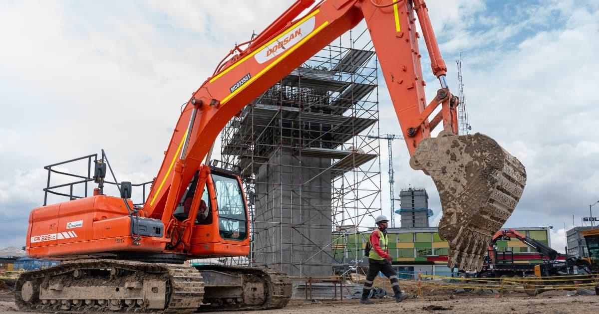 Foto de las obras de la nueva calle 13 con avenida de Las Américas al occidente de Bogotá.