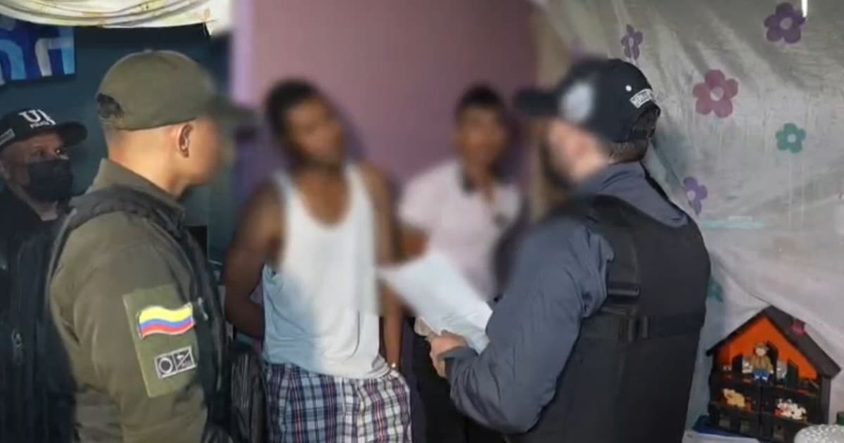 Foto de personas capturas en Bogotá