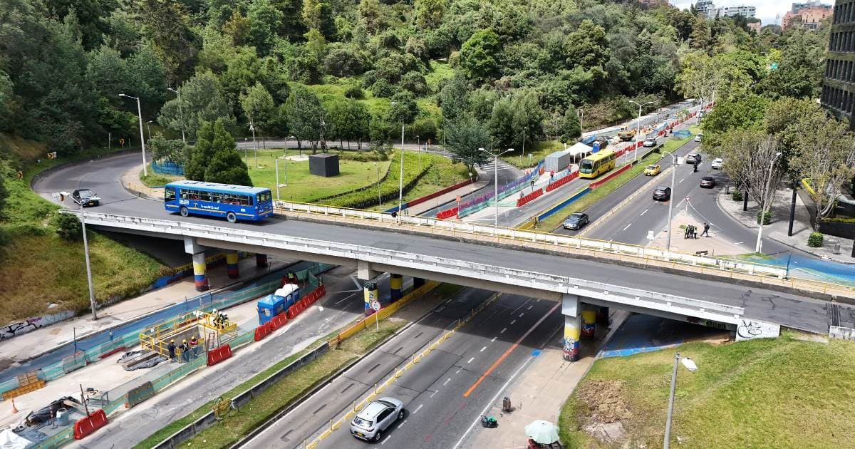 Foto del puente de la calle 100