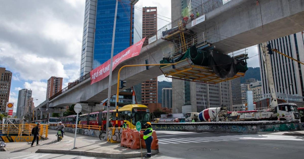 Foto de un frente de obra de la Línea 1 del Metro de Bogotá en la avenida Caracas.