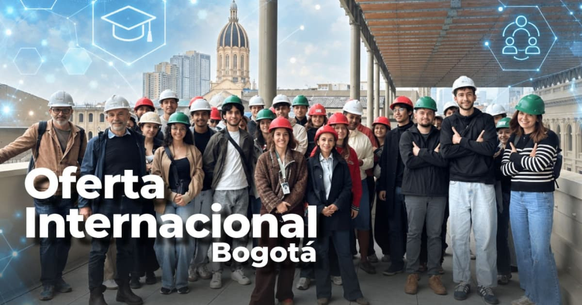 Foto de un grupo de jóvenes en un encuentro académico en Bogotá.