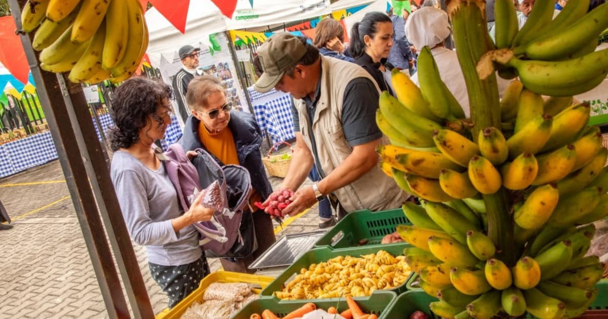 Foto de uno de los Mercados Campesinos en Bogotá.