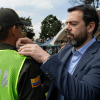 En Bogotá condecoraron a 100 policías y auxiliares juraron bandera 