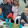 Imagen del alcalde Carlos Fernando Galán en un comedor comunitario