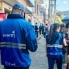 Foto dr gestores sociales del IPES en operativos de control de espacio público en Bogotá.