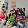 Imagen de distintas mujeres en una sala de espera