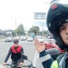 Foto de un agente de tránsito en una vía de Bogotá