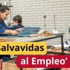 Foto de empleadas en una pequeña empresa en Bogotá y el logo de 'Salvavidas al Empleo'.