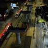 Foto que muestra buses de TransMilenio y obras del Metro de Bogotá