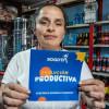 Foto de una comerciante local rural beneficiaria de programa 'Evolución Productiva' en Bogotá.
